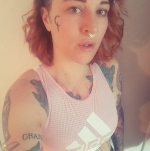 Meet your Posher, Ãmilie